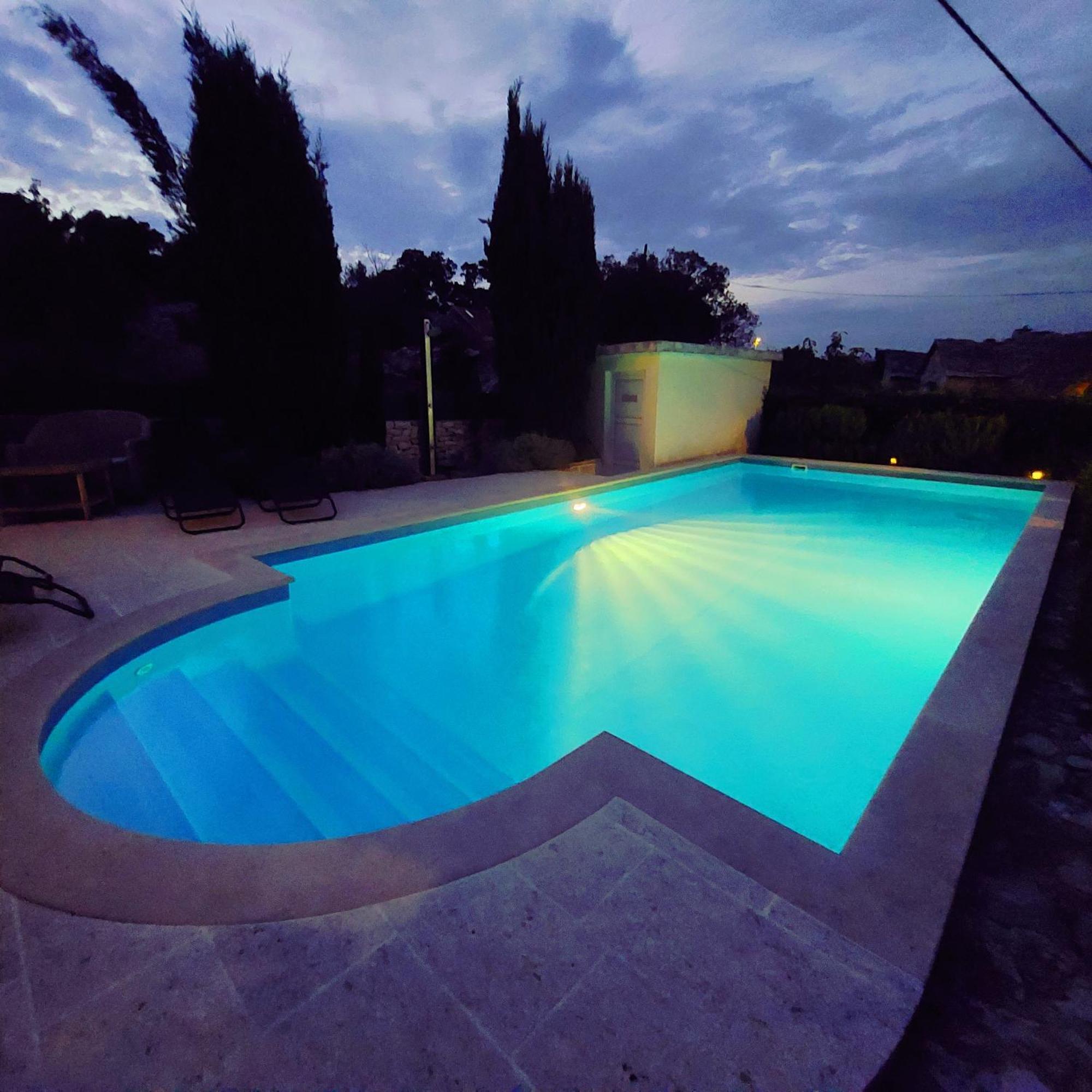 Charming Villa Nika With The Pool スペタル エクステリア 写真